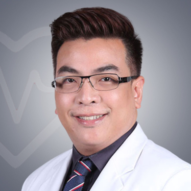  Dr. Natchadol Kittiwararat